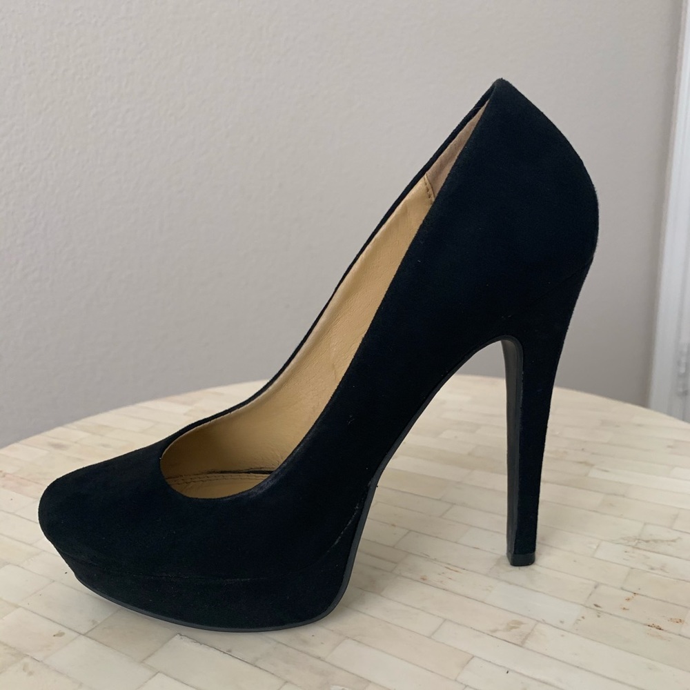 Chinese Laundry Black Pumps size 6